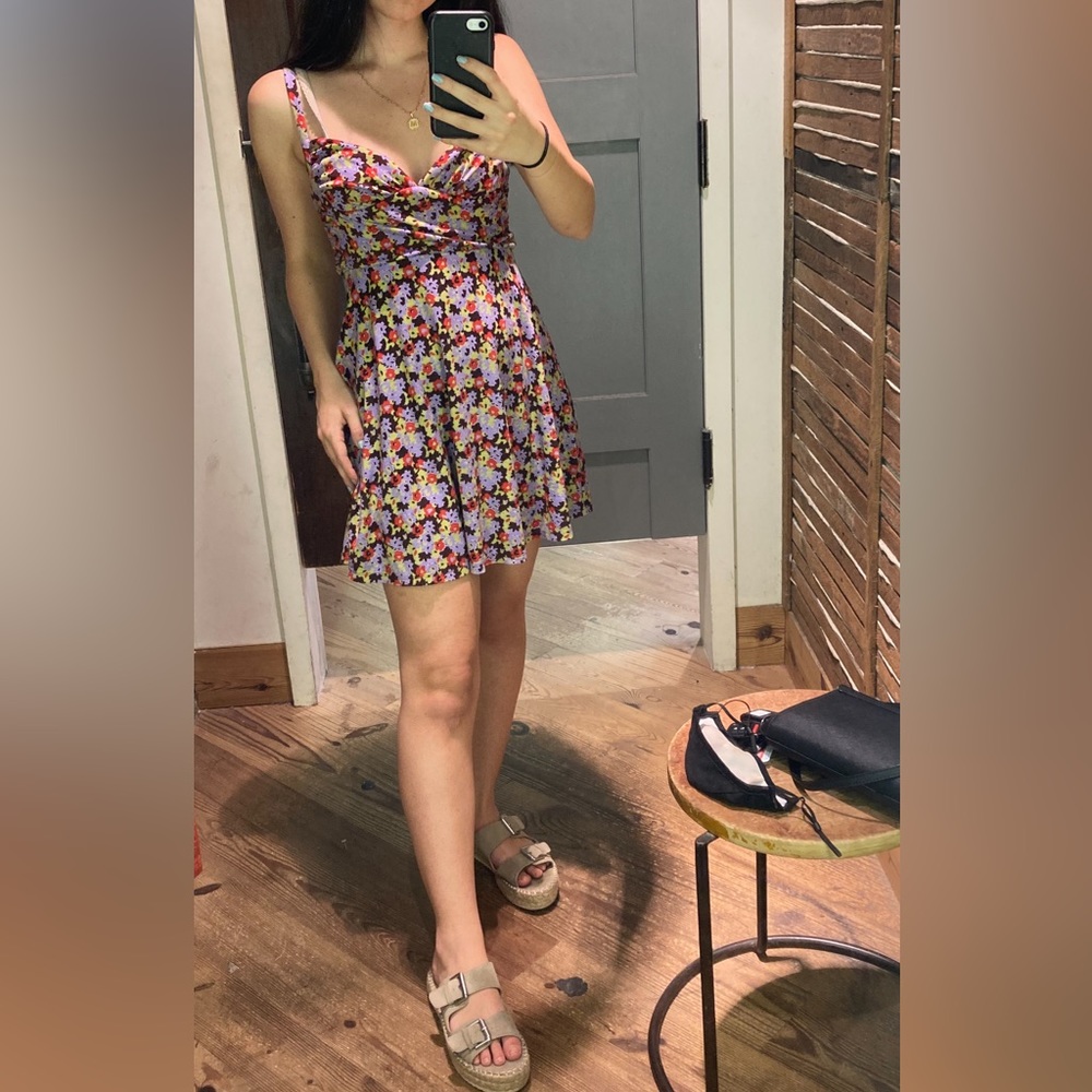 Urban outfitters sundress. Size M but fits like a S. Only worn once!